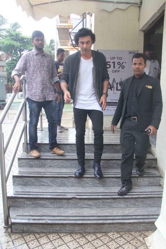 Actor Ranbir Kapoor Hosts Jagga Jasoos Screening for Kids. Ranbir Kapoor,actor Ranbir Kapoor,Jagga Jasoos,Jagga Jasoos special screening,Jagga Jasoos special screening for Kids