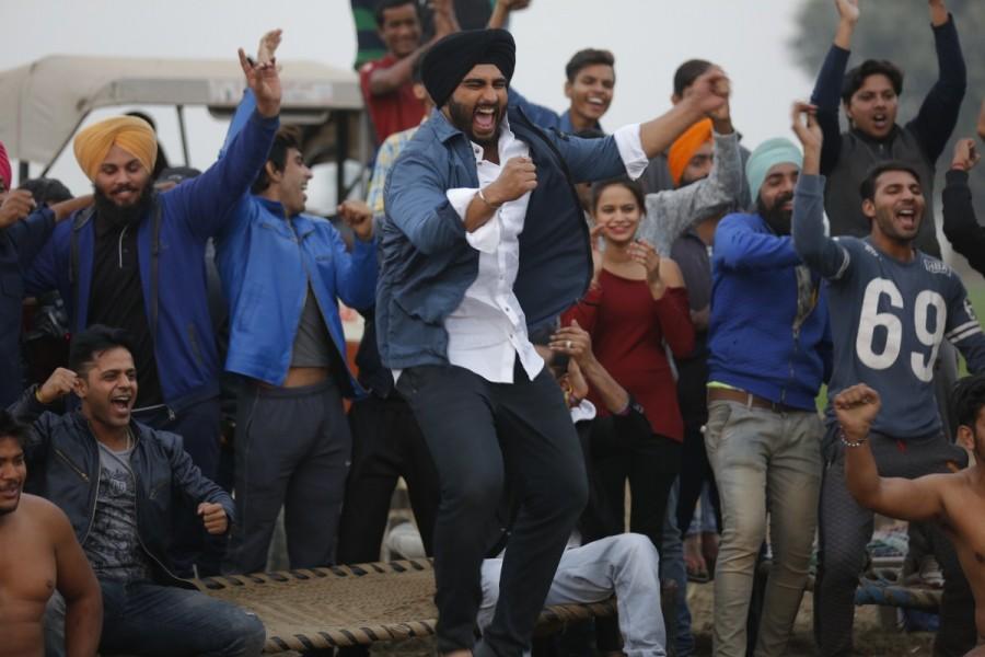 The song marks to be a tribute to the distinctive personalities of Karan and Charan from Mubarakan. While 'Jat' Charan is stuck to the roots, 'Jaguar' Karan showcases a modernised Arjun Kapoor. Karan and Charan,Karan,Charan,Jatt Jaguar,Arjun Kapoor,Ileana D'cruz