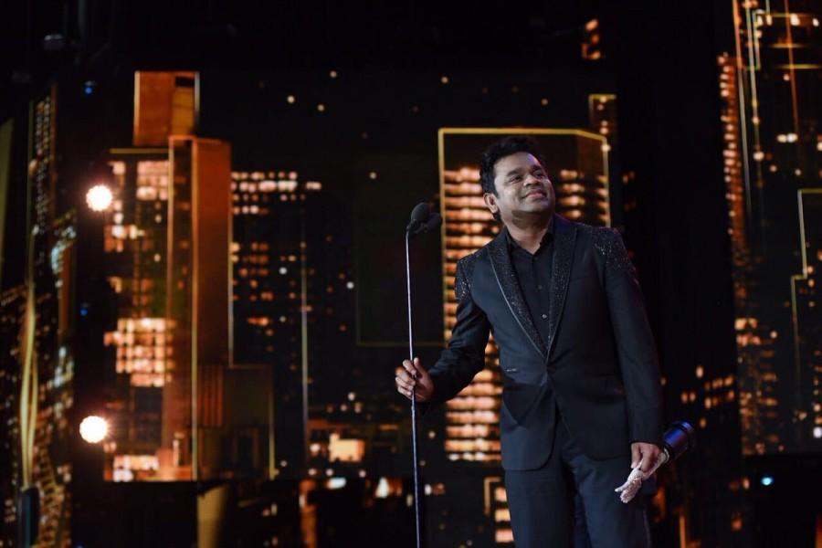 IIFA Rocks celebrated 25 years of the musical genius A. R. Rahman in the industry with a mesmerizing 90 minute performance alongside a first time medley by Hariharan, Kailash Kher, Mika Singh, Mohit Chauhan, Jonita Gandhi, Neeti Mohan, Javed Ali, Kamaal Khan and Haricharan Seshadri among others. IIFA,IIFA 2017,IIFA Rocks,IIFA awards 2017