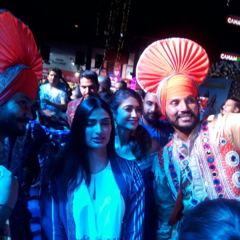On Friday, Arjun Kapoor went to Delhi, as Karan to many radio stations and spoke about the latest song Jat Jaguar. On Saturday, dressed as Charan, Arjun Kapoor along with Ileana and Athiya, unveiled the song in front of Chandigarh media. The song got an overwhelming response from the media. Arjun,Ileana,Athiya,Arjun Kapoor,Ileana D'Cruz,Athiya Shetty,Mubarakan,Team Mubarakan