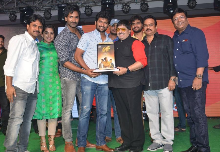 Telugu film Ninnu Kori success meet event held last night at Vijayawada. Celebs like Nani, Nivetha Thomas, Aadhi and others graced the event. Nani,Nivetha Thomas,Aadhi,Ninnu Kori,Ninnu Kori success meet,Ninnu Kori success meet pics,Ninnu Kori success meet images,Ninnu Kori success meet stills,Ninnu Kori success meet pictures,Ninnu Kori success meet photos
