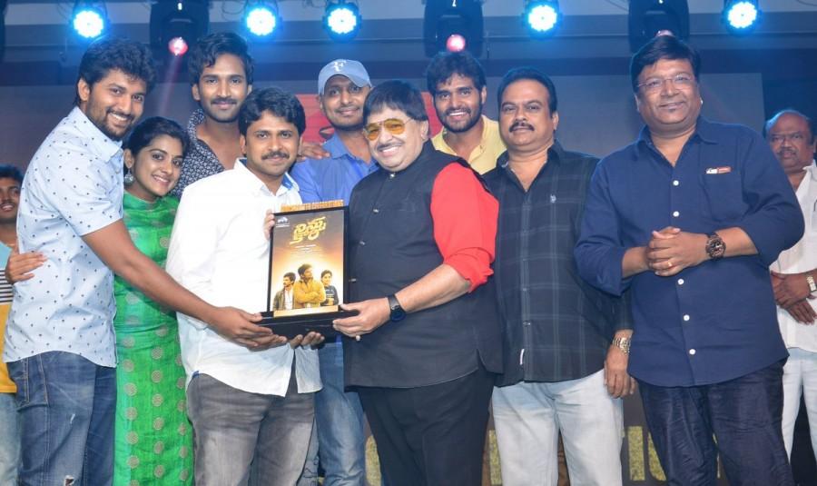 Telugu film Ninnu Kori success meet event held last night (16th July) at Vijayawada. Celebs like Nani, Nivetha Thomas, Aadhi and others graced the event. Nani,Nivetha Thomas,Aadhi,Ninnu Kori,Ninnu Kori success meet,Ninnu Kori success meet pics,Ninnu Kori success meet images,Ninnu Kori success meet stills,Ninnu Kori success meet pictures,Ninnu Kori success meet photos