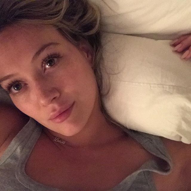 The 29-year-old, who plays the role of Kelsey Peters in the comedy-drama, saw her sleep with a stranger in the scene in which one of her assets spilled out of her top, reports dailymail.co.uk. Hilary Duff,Hilary Duff bikini pics,Hilary Duff bikini images,Hilary Duff bikini stills,Hilary Duff curves,Hilary Duff curves pics,Hilary Duff flaunts curves,Hilary Duff curves pics,Hilary Duff curves images,Hilary Duff curves stills,Hilary Duff curves pi