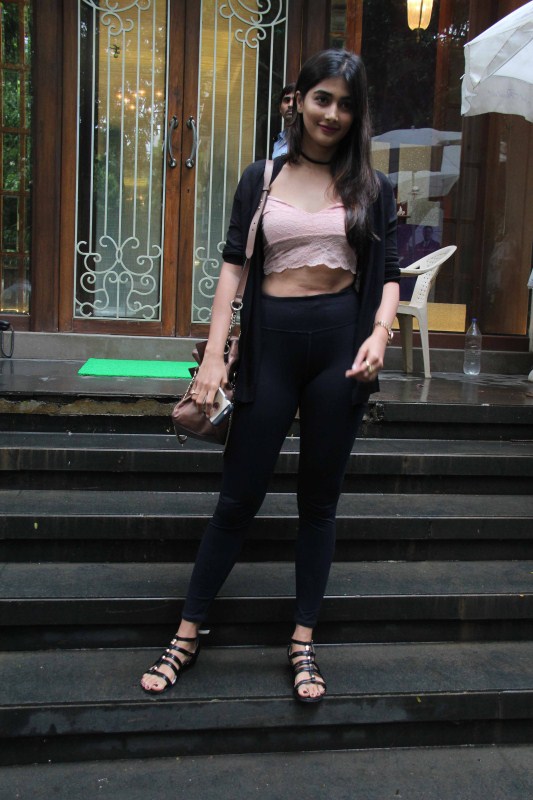 Indian film actress Pooja Hegde spotted at Bandra with family. Pooja Hegde,actress Pooja Hegde,Pooja Hegde spotted at Bandra,Pooja Hegde at Bandra,Pooja Hegde with family,Pooja Hegde with family at Bandra