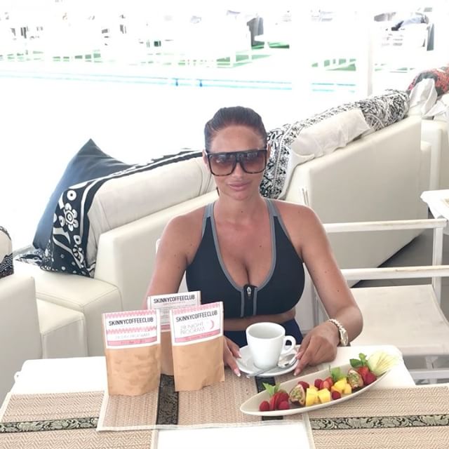 Amy Andrea Childs flaunts her incredible post-baby body. Amy Childs,Amy Childs body,Amy Childs bikini body,Amy Childs post-baby body,Amy Childs hot pics,Amy Childs hot images,Amy Childs hot stills,Amy Childs hot pictures,Amy Childs hot photos