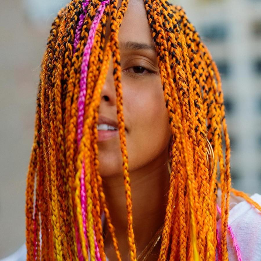 Since her breakout in 2001 with her album "Songs in A Minor", Keys' most recognizable hairstyle has been braids. Alicia Keys,Singer Alicia Keys,Alicia Keys flaunts Golden Neon hair,Alicia Keys Golden Neon hair,Alicia Keys new hairstyle,Alicia Keys hairstyle