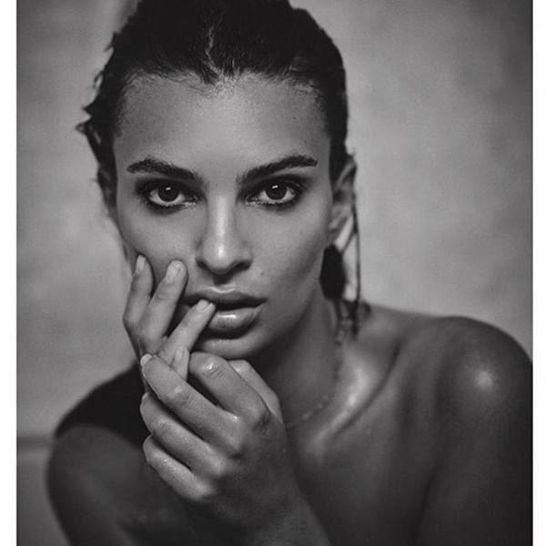 Emily Ratajkowski Goes Nude For Photoshoot Photosimagesgallery 70770 