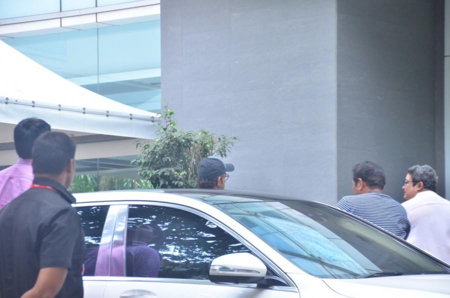 Bollywood film actor Hritik Roshan snapped at Hinduja hospital. Hritik Roshan,actor Hritik Roshan,Hritik Roshan at Hinduja hospital,Hritik Roshan snapped at Hinduja hospital