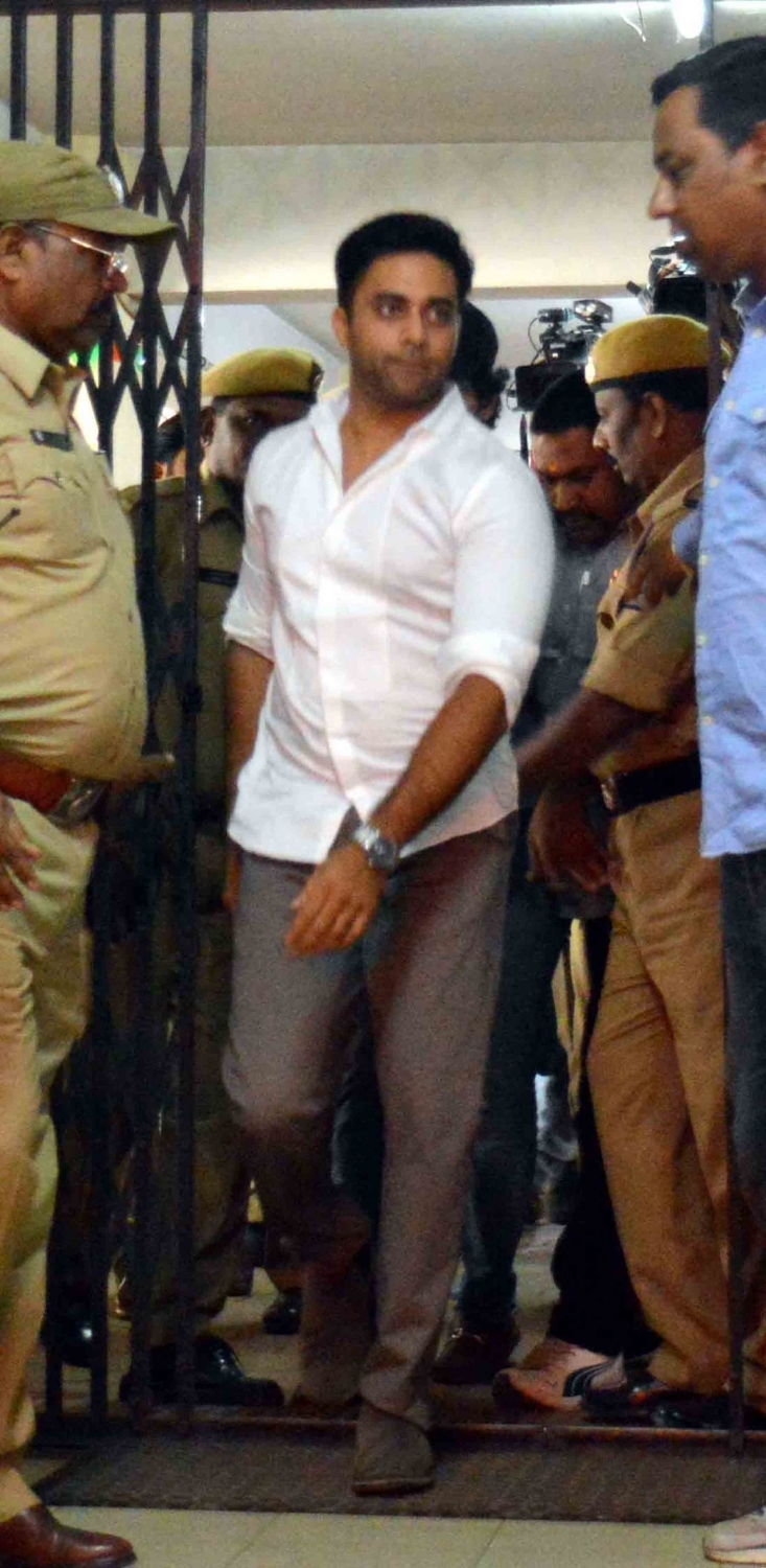 Navdeep was quizzed about his links with Zeeshan Ali Khan alias Jack, one of the accused arrested in the case. The actor admitted that he knew Khan as an event manager but denied involvement in any illegal activity. Navdeep is the fifth southern filmdom celebrity being questioned by the authorities for alleged links with drug peddlers arrested in the case. The actor, one of the 12 celebrities summoned by the SIT for questioning, has already denied taking drugs or having any links with the peddlers. Navdeep,Actor Navdeep,Navdeep appears before SIT in drug case,Navdeep drug case,drug racket