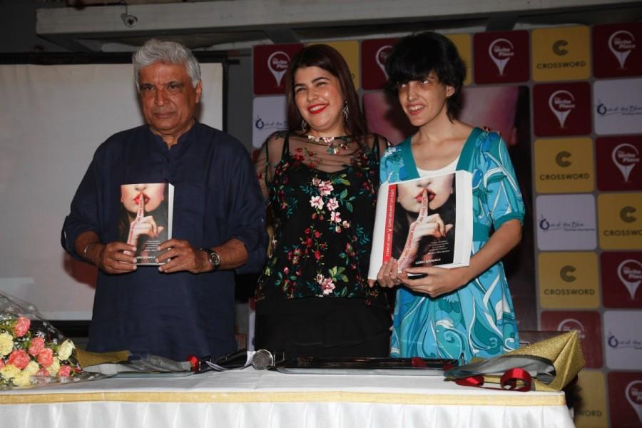Javed Akhtar, who is known for his great writing skills came forward in support of Kainaz Jussawalla's book launch - Coffee Days, Champagne Nights and other secrets and unveiled the book himself. Javed Akhtar,poet Javed Akhtar,Indian poet Javed Akhtar,Javed Akhtar at book launch