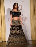 Disha Patani,actress Disha Patani,glamour Disha Patani,ICW 2017,India Couture Week,Manav Gangwani,maang tikka