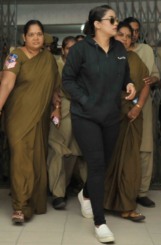 Actress Mumaith Khan on Thursday appeared before the Special Investigation Team (SIT) of Telangana's Excise Department probing the Hyderabad drug racket. A four-member team of officials began questioning the actress at Abkari Bhavan, the office of Prohibition and Excise Department, around 10 a.m. She was being questioned on whether she takes drugs and whether she has any links with Calvin Mascrenhas, the alleged kingpin of the racket. Mumaith reached Hyderabad from Mumbai after she got permission to leave 'Big Boss' for one day. Mumaith Khan,actress Mumaith Khan,Mumaith Khan appears before SIT,Special Investigation Team,Hyderabad drug racket