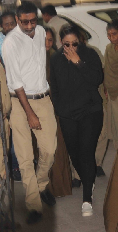 According to the rules of the television reality show, no participant is allowed to leave the house till he or she is eliminated from the contest. Known for her item numbers, she is the eighth Tollywood celebrity to be questioned by SIT. She is considered close to director Puri Jagannadh, who was already quizzed in the case. Mumaith Khan,actress Mumaith Khan,Mumaith Khan appears before SIT,Special Investigation Team,Hyderabad drug racket