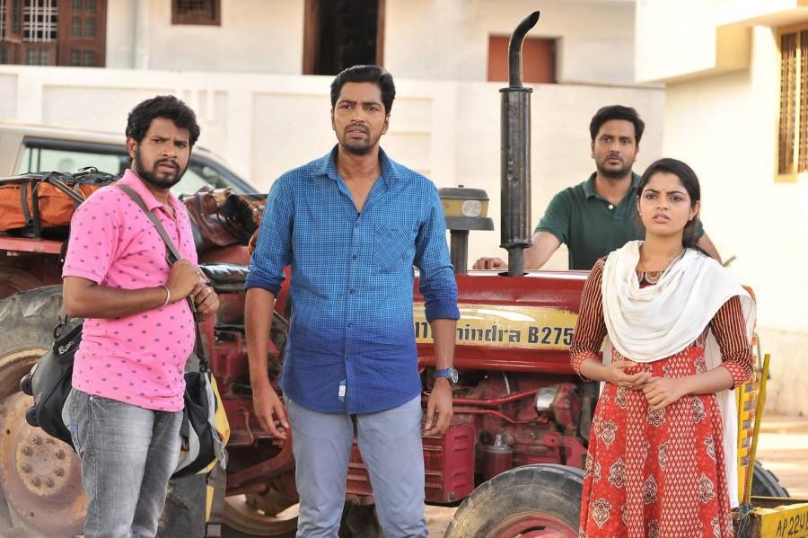 The film is based on Malayalam super hit film, Oru Vadakkan Selfie. Allari Naresh,Nikhila Vimal,Meda Meeda Abbayi,Oru Vadakkan Selfie,oru vadakkan selfie remake,Meda Meeda Abbayi movie stills,Meda Meeda Abbayi movie pics,Meda Meeda Abbayi movie images,Meda Meeda Abbayi movie pictures,Meda Meeda Abbayi movie photos