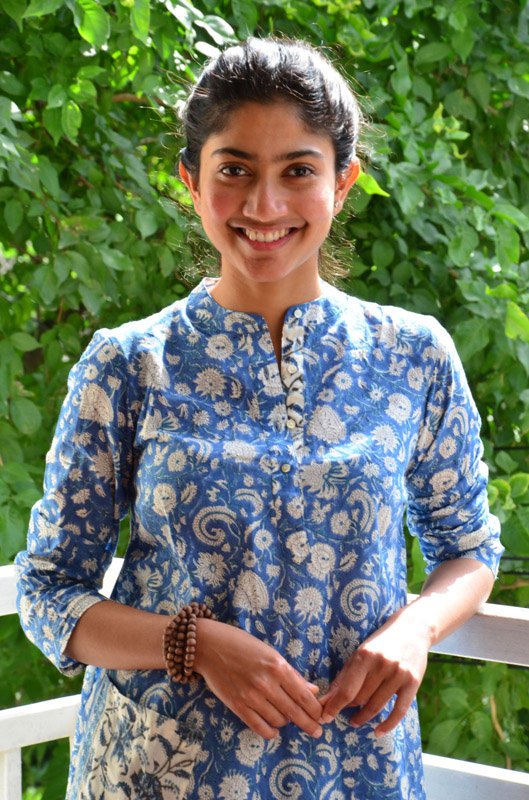 "It feels so overwhelming. I was really surprised by this kind of response, especially for my dialogues in the Telangana accent. I'm on cloud nine," Pallavi told IANS. Sai Pallavi,actress Sai Pallavi,Fidaa press meet,Fidaa,Fidaa press meet pics,Fidaa press meet images,Fidaa press meet stills,Fidaa press meet pictures,Fidaa press meet photos