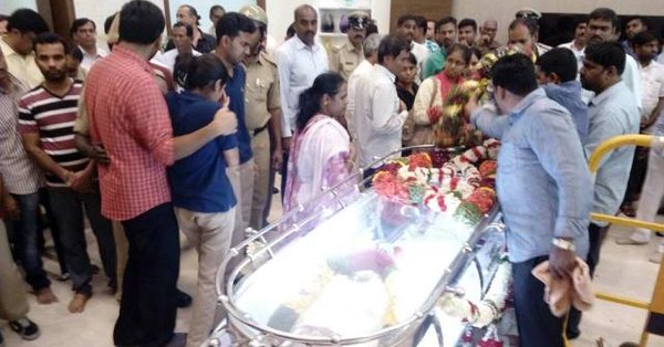 Former Karnataka Chief Minister N. Dharam Singh passed away at a private hospital here on Thursday. He was 80. He is survived by wife, two sons and a daughter.