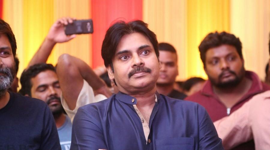 Telugu actor Pawan Kalyan spotted at Shyam Prasad Reddy daughter Maithri wedding. Pawan Kalyan,actor Pawan Kalyan,Pawan Kalyan at Maithri wedding,Shyam Prasad Reddy daughter,Shyam Prasad Reddy