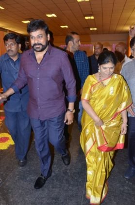 Actor Chiranjeevi snapped at Shyam Prasad Reddy daughter Maithri wedding. Chiranjeevi,megastar Chiranjeevi,Chiranjeevi at Shyam Prasad Reddy daughter Maithri wedding,Chiranjeevi at Shyam Prasad Reddy daughter wedding