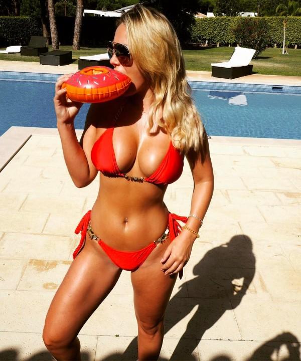 Kate Wright Share Eye Popping Bikini Snap On Instagram Photosimagesgallery 71243