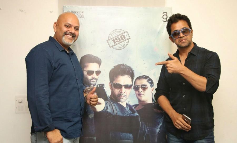 Actor Arjun Sarja and Director Arun Vaidyanathan spotted at Nibunan success meet. Arjun Sarja,actor Arjun Sarja,Nibunan success meet,Nibunan success meet pics,Nibunan success meet images,Nibunan success meet photos,Nibunan success meet stills,Nibunan success meet pictures