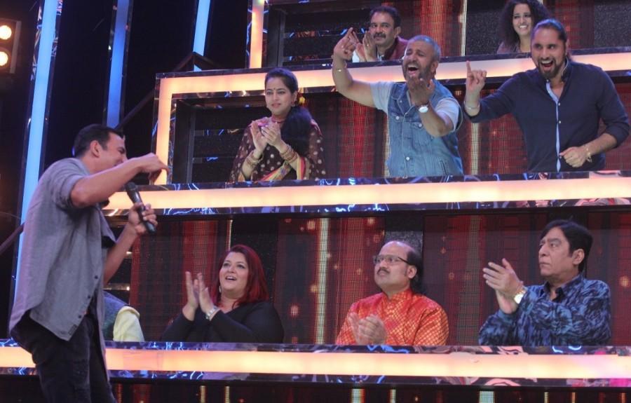 Actor Akshay Kumar promotes his upcoming film "Toilet: Ek Prem Katha" on the set of SaReGaMaPa Little Champs. Akshay Kumar,actor Akshay Kumar,Toilet: Ek Prem Katha,Toilet: Ek Prem Katha promotion,Toilet: Ek Prem Katha movie promotion,Sa Re Ga Ma Pa,Sa Re Ga Ma Pa Little Champs
