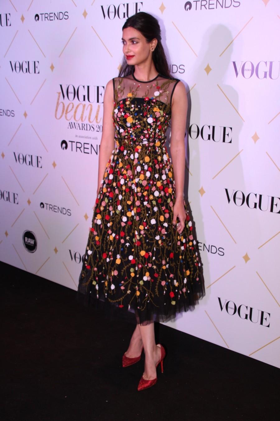 Diana Penty spotted at Vogue Beauty Awards 2017. Vogue Beauty Awards 2017,Vogue Beauty Awards,Adhuna Akhtar,Aditi Rao Hydari,Bhumi Pednekar,Diana Penty,Dipannita Sharma