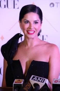 Sunny Leone flaunts at Vogue Beauty Awards 2017.