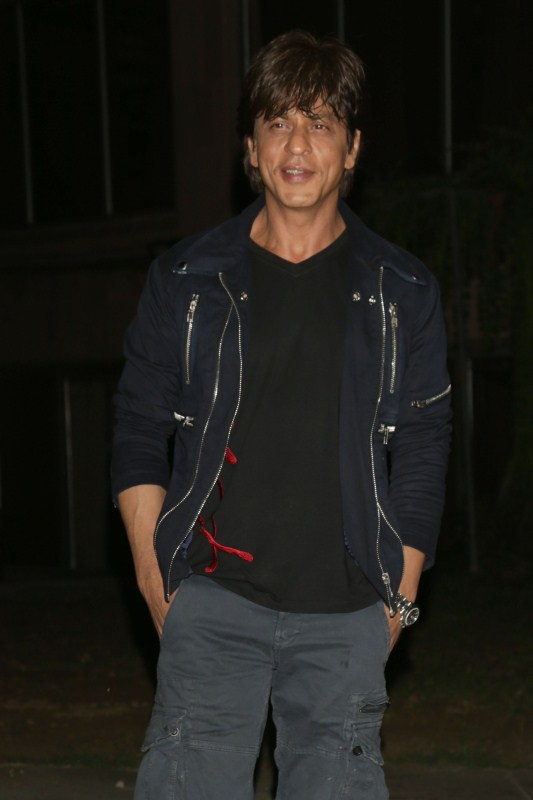 The sixth song, being the newest treat from the makers, DJ Diplo's 'Phurrr' has taken entertainment quotient of the film notches higher. Starring Shah Rukh Khan as 'Harinder Singh Nehra' aka 'Harry' and Anushka Sharma as 'Sejal Jhaveri', Imtiaz Ali's 'Jab Harry met Sejal' traces the adventurous escapades of two strangers, Harry and Sejal over 6 countries taking 1 lost ring. Jab Harry Met Sejal,Jab Harry Met Sejal new song,Jab Harry Met Sejal song,Phurrr,Phurrr song,Phurrr song music,jab harry met sejal phurrr,DJ Diplo,Shah Rukh Khan,Anushka Sharma,Imtiaz Ali
