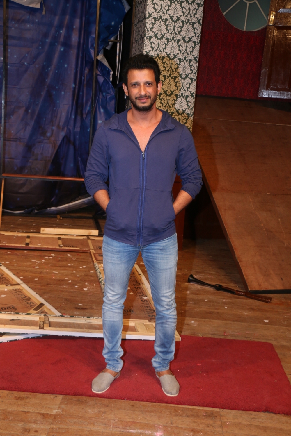 Actor Sharman Joshi during the programme organised to unveil the first look of his Gujarati play in Mumbai. Sharman Joshi,actor Sharman Joshi,Gujarati play,Gujarati play first look