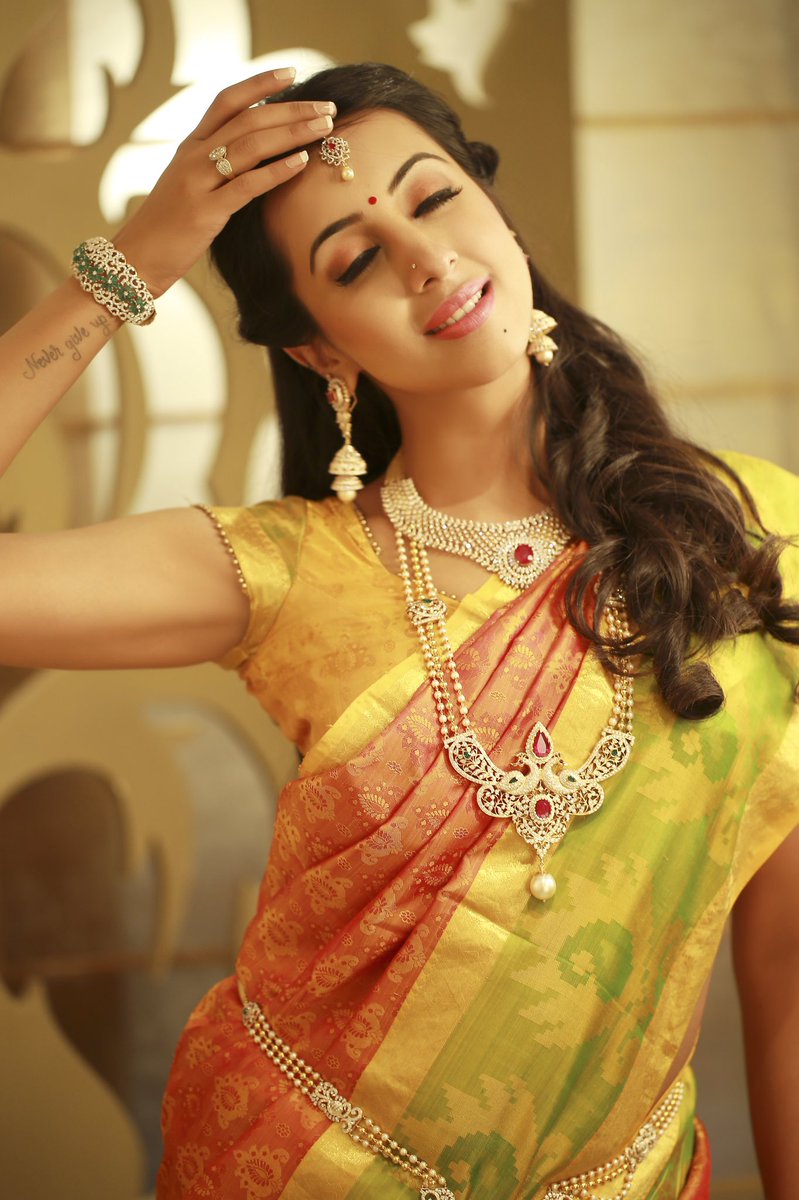 Sanjjjanaa Galrani's traditional look for Varamahalakshmi festival. Sanjjjanaa Galrani,Sanjjjanaa Galrani traditional look,Sanjjjanaa Galrani in saree,Sanjjjanaa Galrani saree,Sanjjjanaa Galrani saree pics,Sanjjjanaa Galrani saree images,Sanjjjanaa Galrani saree stills,Sanjjjanaa Galrani saree pictures,Varamahalakshmi fes