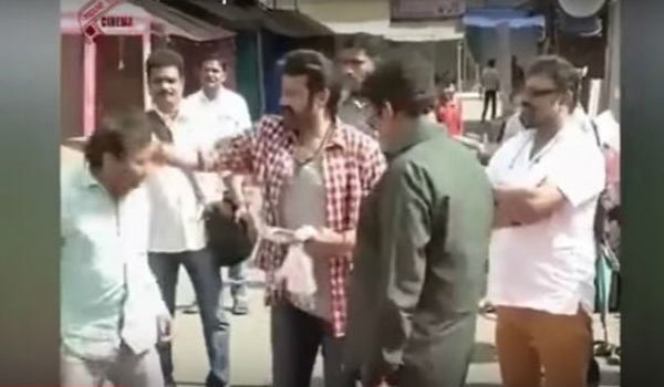 The clip, which surfaced online on Thursday evening, has gone viral on social media. This is not the first time Balakrishna has found himself in such a situation. Last year, he slapped someone who tried to take a selfie with him. For his latest project, the 57-year-old has teamed up with popular Tamil filmmaker K.S. Ravi Kumar, known for delivering blockbusters such as "Muthu" and "Annamalai" Nandamuri Balakrishna,Nandamuri Balakrishna slaps assistant,Balakrishna slaps assistant,K.S. Ravi Kumar