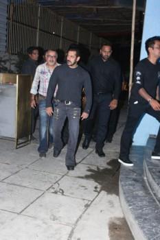 Bollywood actor Salman Khan snapped at brother Arbaaz Khan birthday bash.