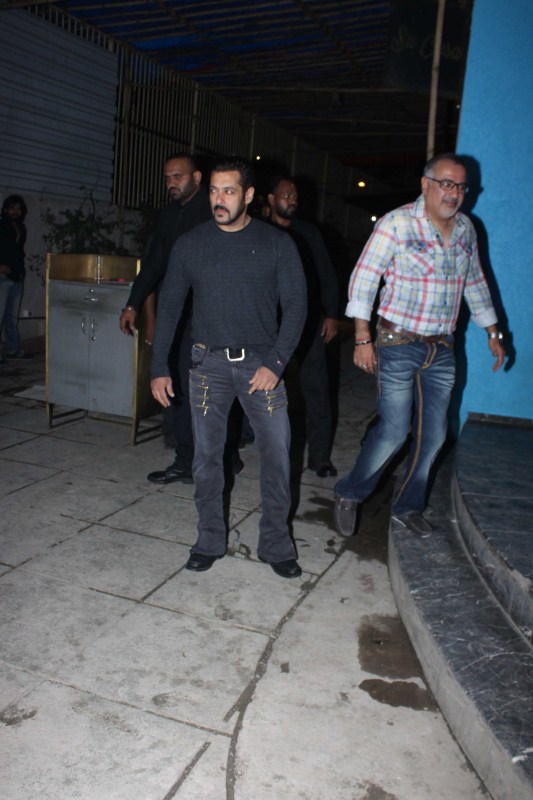 Bollywood film actor Salman Khan snapped at brother Arbaaz Khan birthday bash. Salman Khan,actor Salman Khan,Salman Khan snapped at Arbaaz Khan birthday bash,Arbaaz Khan birthday bash,Arbaaz Khan birthday bash pics,Arbaaz Khan birthday bash images,Arbaaz Khan birthday bash stills,Arbaaz Khan birthday bash pictures,Arbaaz Khan birthd