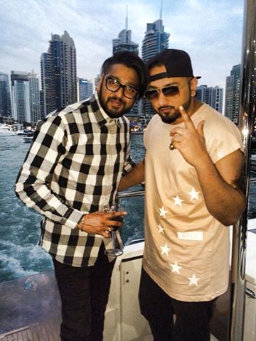 Yo Yo Honey Singh took to social media to share pictures with his friends, Rohit & Madhukant. The singer also divulged details, that his friends have been the most helpful and supportive through his life journey. The music maestro, who is a renowned name in India gladly credited his friends and dedicated the day to them. Remembering his friends, Yo Yo Honey Singh wrote, "Two boys who helped and supported me the most in my journey so far The taught me what's friendship Rohit & Madhukant This day is for them Love of love ". Yo Yo Honey Singh,Honey Singh,Yo Yo Honey Singh turns nostalgic,Friendship's Day,Friendship's Day special