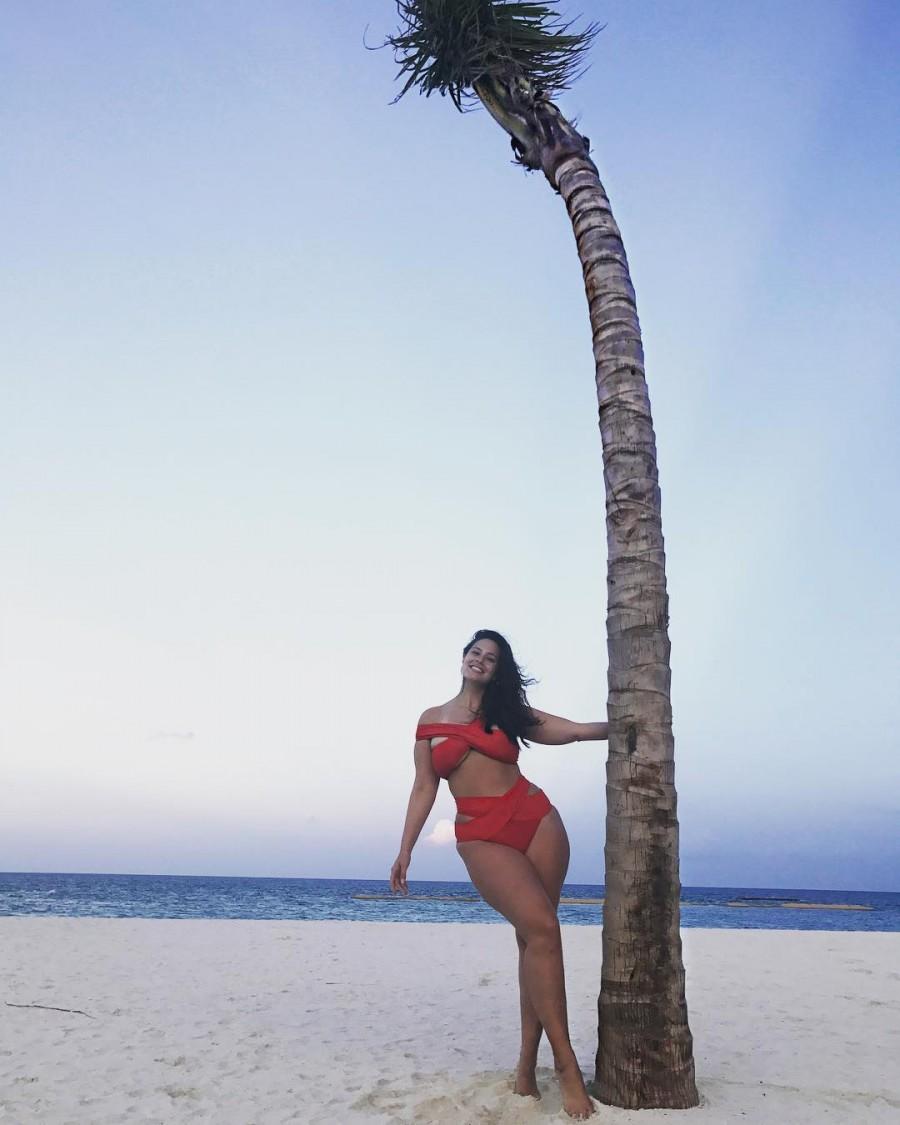 I'm the plus-size lingerie girl says Ashley Graham. Ashley Graham,ashley graham instagram,Ashley Graham sexy photos,Ashley Graham bikini,Ashley Graham wardrobe malfunction,Ashley Graham assets,ashley graham nude,ashley graham figure,ashley graham swimsuits