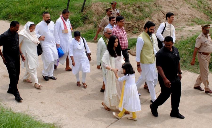 He father Krishna Raj Rai had passed away on March 18 after a prolonged battle with cancer. Aishwarya Rai,Aishwarya Rai Bachchan,Aishwarya Rai visits holy Sangam,Abhishek Bachchan,actor Abhishek Bachchan