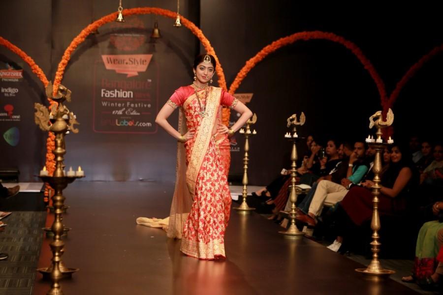 Actress Pranita Subhash walking for Rajya Lakshmi. Pranita Subhash,Lakshmi Sheshadri,Rahul Dev,Wear.Style Bangalore Fashion week grand finale,Wear.Style Bangalore Fashion week,Wear.Style Bangalore Fashion week 2017,Shruti Chopra,Govind Kumar Singh,Purvi Doshi,Rajyalakshmi Gubba,Zeba