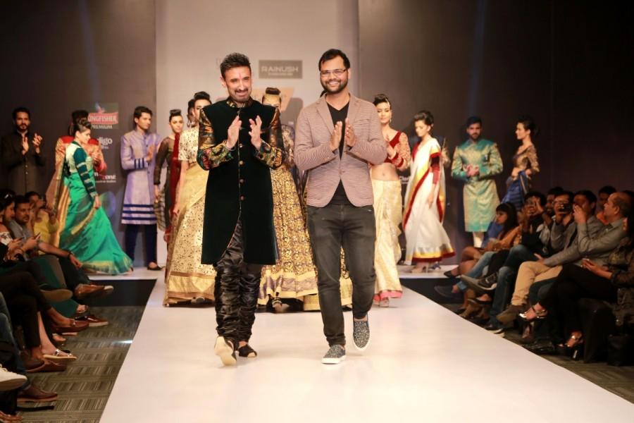 Rahul Dev & Designer Govind Kumar Singh (Rainush). Pranita Subhash,Lakshmi Sheshadri,Rahul Dev,Wear.Style Bangalore Fashion week grand finale,Wear.Style Bangalore Fashion week,Wear.Style Bangalore Fashion week 2017,Shruti Chopra,Govind Kumar Singh,Purvi Doshi,Rajyalakshmi Gubba,Zeba