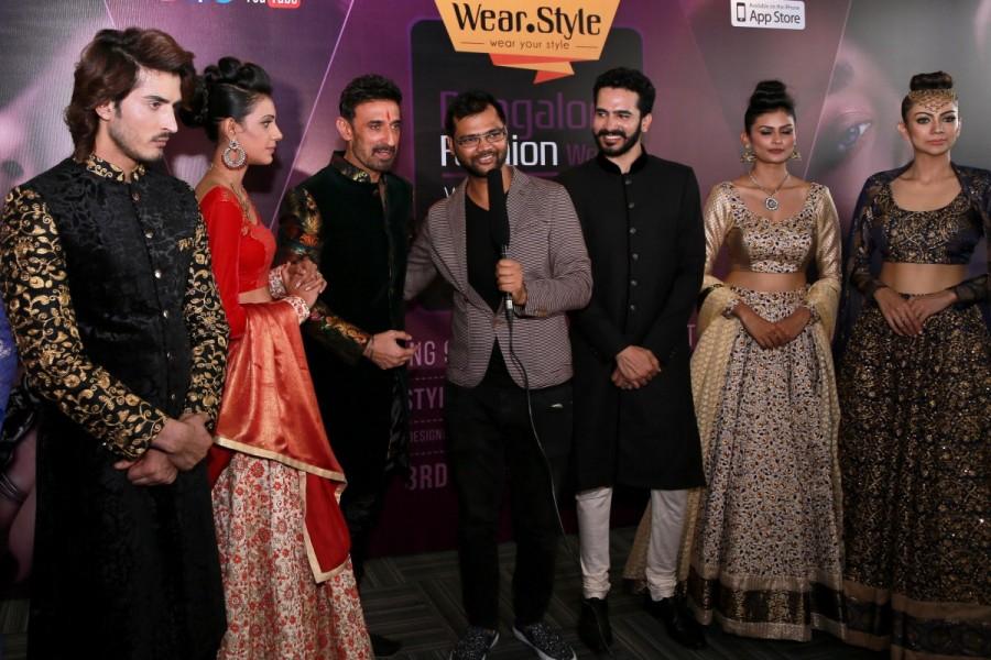 Rahul Dev, Govind Kumar Singh & Models. Pranita Subhash,Lakshmi Sheshadri,Rahul Dev,Wear.Style Bangalore Fashion week grand finale,Wear.Style Bangalore Fashion week,Wear.Style Bangalore Fashion week 2017,Shruti Chopra,Govind Kumar Singh,Purvi Doshi,Rajyalakshmi Gubba,Zeba