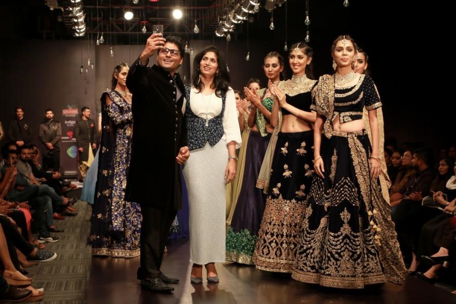 Designer Riyaz Ghanji with his wife Reshma at grand finale of BFW 17. Pranita Subhash,Lakshmi Sheshadri,Rahul Dev,Wear.Style Bangalore Fashion week grand finale,Wear.Style Bangalore Fashion week,Wear.Style Bangalore Fashion week 2017,Shruti Chopra,Govind Kumar Singh,Purvi Doshi,Rajyalakshmi Gubba,Zeba