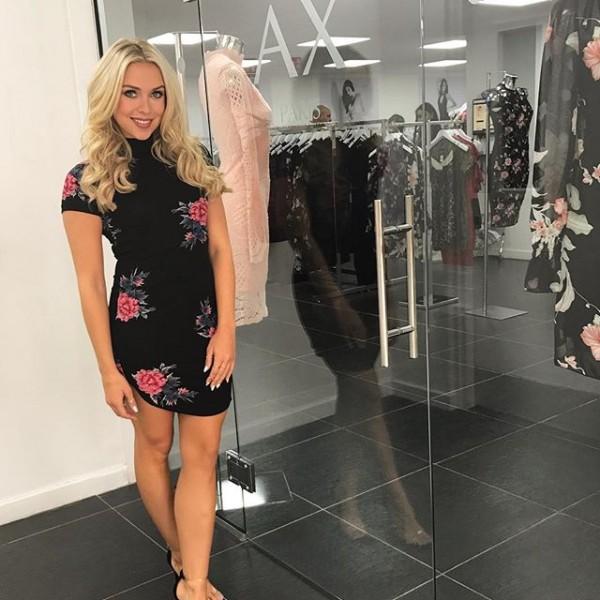 Gabby Allen flaunts her stunning hourglass curves - Photos,Images ...