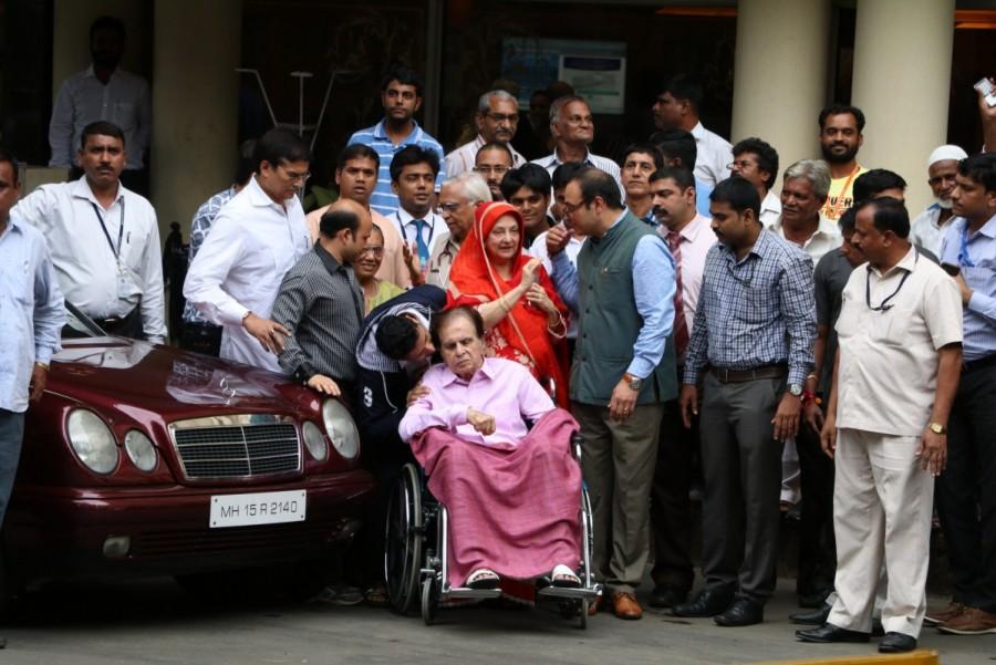 Saira thanked the management, doctors and staff members of the Bandra West facility for taking care of Dilip Kumar, and even expressed gratitude for fans who prayed for his well-being. "The prayers were accepted by Allah and he is feeling well now... I can't tell you how grateful I am to God that we have come out of this. "It was a terrible thing that happened. Within a few days, he fell so sick that we just didn't know what to do." She hoped that "after going home he will feel even better soon". Dilip Kumar,actor Dilip Kumar,Dilip Kumar discharged from hospital,Dilip Kumar discharged,dilip kumar lilavati hospital,dilip kumar health,dilip kumar condition stable,dilip kumar kidney failure
