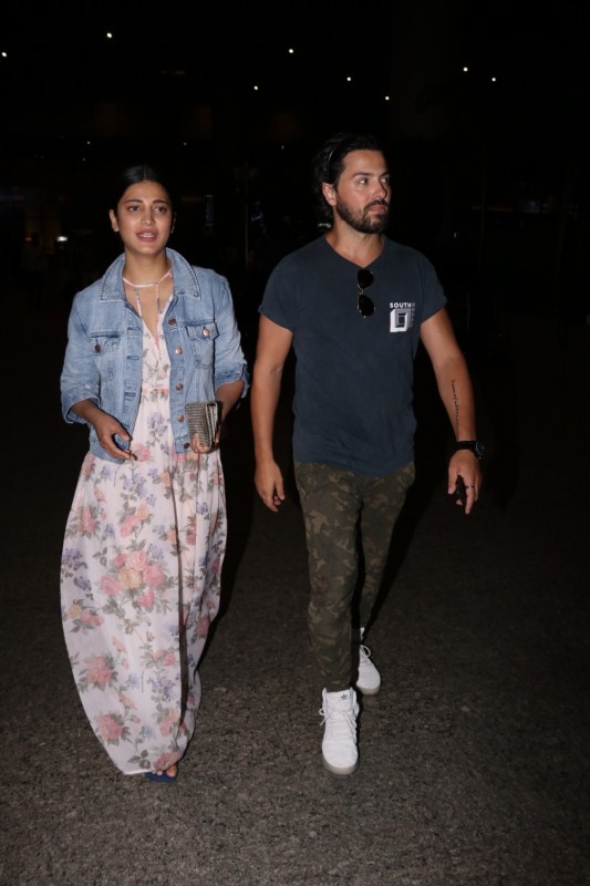 Shruti Haasan and Michael Corsale spotted at Chhatrapati Shivaji Maharaj International airport. Shruti Haasan,actress Shruti Haasan,Shruti Haasan and Michael Corsale,Michael Corsale,Shruti Haasan rumoured boyfriend