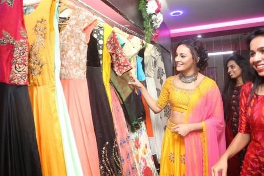 Actress Seerat Kapoor launches Akruthi Designer Studio.
