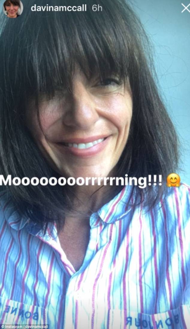 Model Davina McCall flashes rock hard abs. Davina McCall,Davina McCall abs,Davina McCall washboard abs,Model Davina McCall