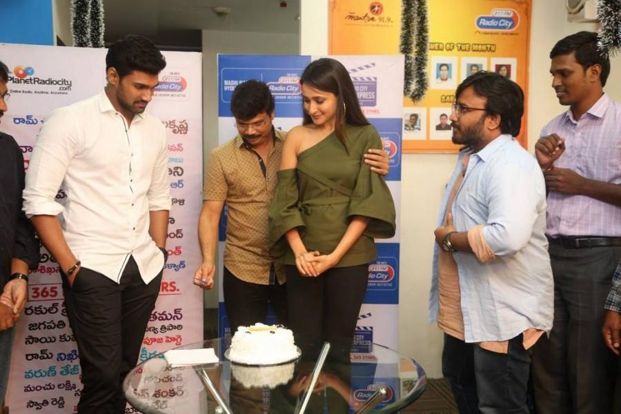 Bellamkonda Sreenivas, Rakul Preet Singh promote Jaya Janaki Nayaka at Radio City. Bellamkonda Sreenivas,Rakul Preet Singh,Jaya Janaki Nayaka,Jaya Janaki Nayaka promotion,Jaya Janaki Nayaka movie promotion