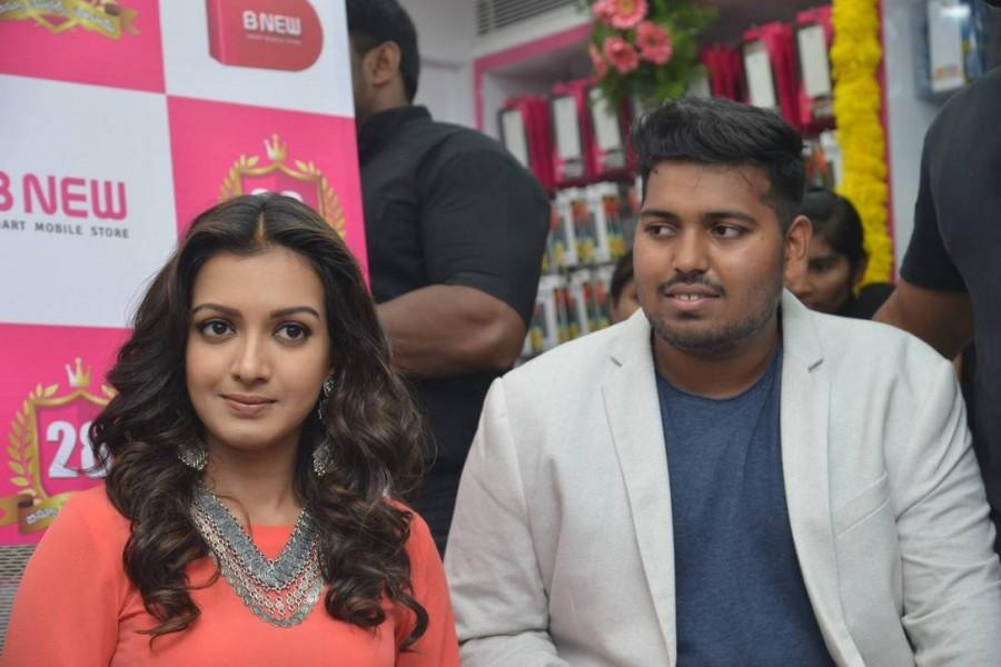 Indian film actress Catherine Tresa launches B New Mobile Store at Kurnool. Catherine Tresa,actress Catherine Tresa,B New Mobile Store,B New Mobile Store launch
