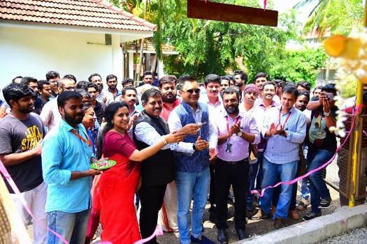 Aries Guinness Chundan, longest steel-made snake boat in Kerala, is all set to enthrall tourists once again. 143.25 feet long Aries Guinness Chundan, built at a cost of Rs 15 lakh in 2006, is reincarnating as a major attraction under the aegis of Indywood Film Tourism, a novel concept to brand India in global tourism map by blending the immense potential of entertainment and tourism.