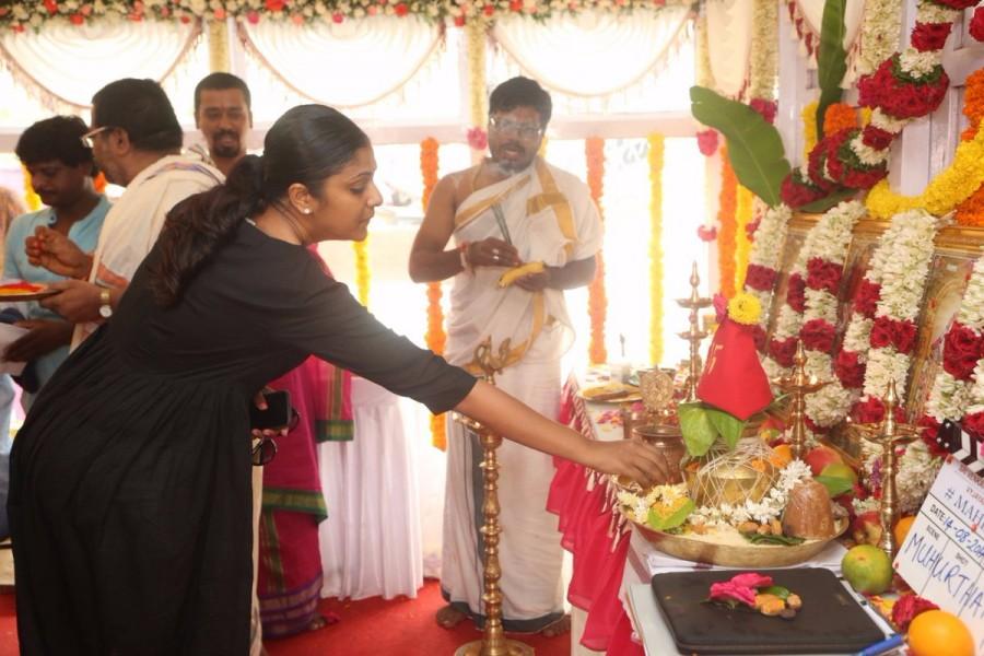 Asked if we can expect another slice-of-life flick with Mahesh Babu, he said: "It's too early to talk about the film." Devi Sri Prasad has been roped in compose music, while PS Vinod will crank the camera. Mahesh Babu,Superstar Mahesh Babu,Mahesh Babu's 25th film,Vamshi Paidipally,Pooja Hegde,Devi Sri Prasad