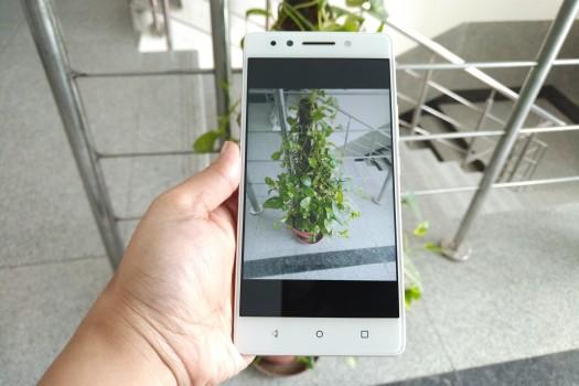 The camera app is neat and looks similar to the camera interface of Motorola phones.